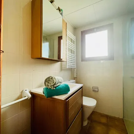 Сasa de vacaciones Casa Con Piscina Privada En Barrio Tranquilo Castelló d'Empúries