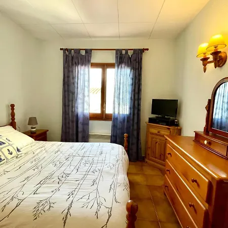 Сasa de vacaciones Casa Con Piscina Privada En Barrio Tranquilo Castelló d'Empúries