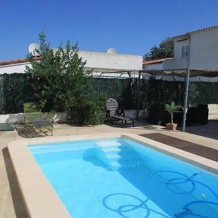 Casa Con Piscina Privada En Barrio Tranquilo 度假居 卡斯特罗·德波利亚斯